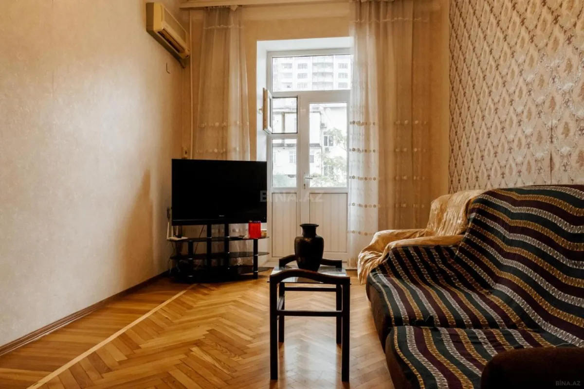 Kirayə verilir 2 otaqlı mənzil 55 m²