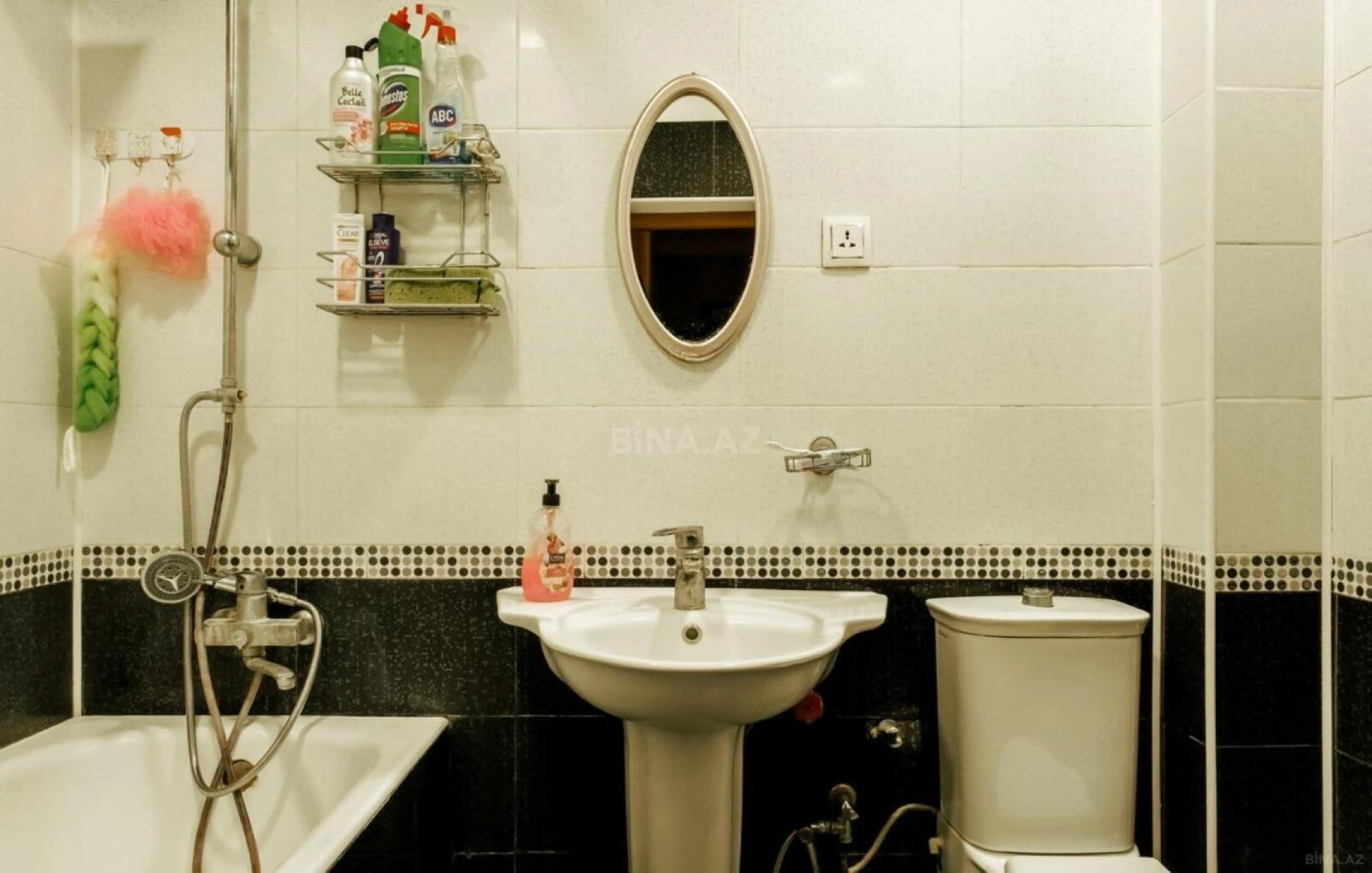 Kirayə verilir 2 otaqlı mənzil 55 m²