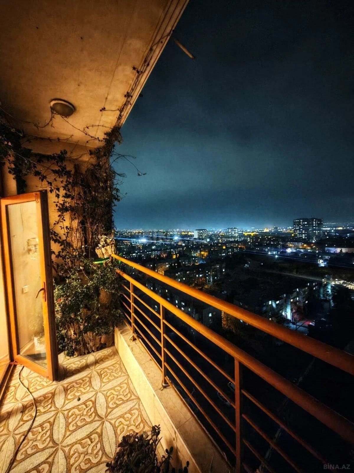 Satılır 3 otaqlı mənzil 115 m²