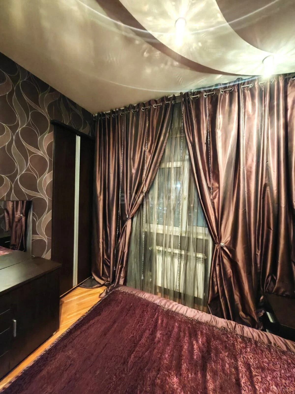 Satılır 3 otaqlı mənzil 115 m²
