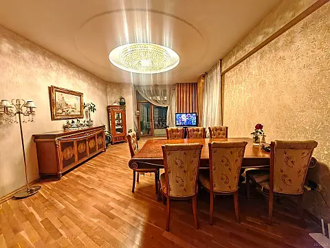 Satılır 3 otaqlı mənzil 115 m² — Bakı 3 otaq 115.00 m²