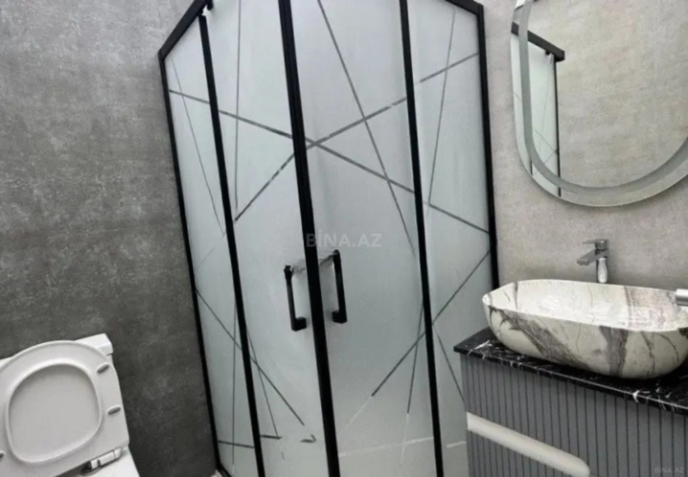 Satılır 4 otaqlı mənzil 156 m²