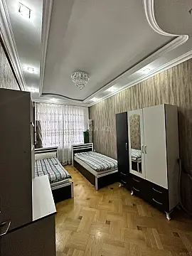 Kirayə verilir 3 otaqlı mənzil 118 m²