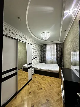 Kirayə verilir 3 otaqlı mənzil 118 m²