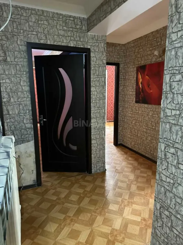 Kirayə verilir 2 otaqlı mənzil 95 m²