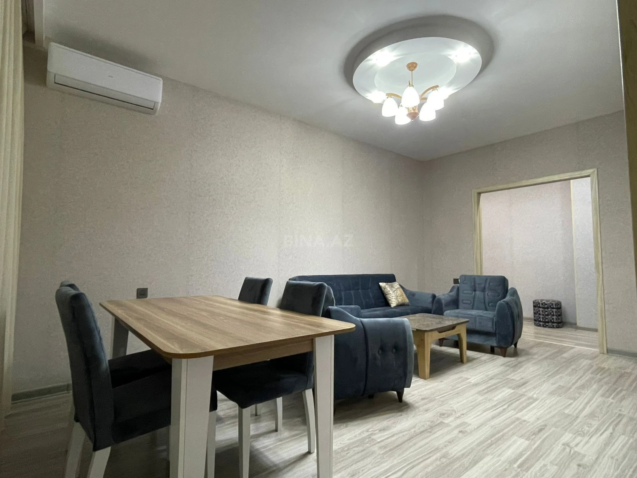 Kirayə verilir 3 otaqlı mənzil 107 m²