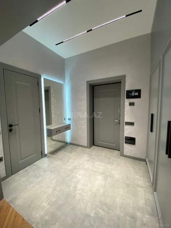 Satılır 2 otaqlı mənzil 68 m²