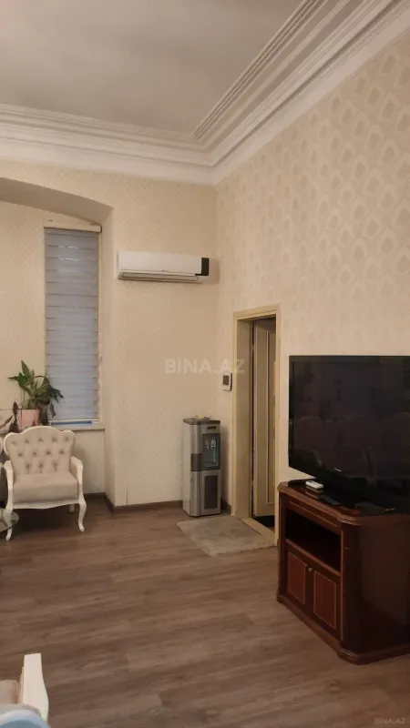 Satılır obyekt 60 m²