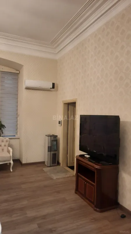 Satılır obyekt 60 m²