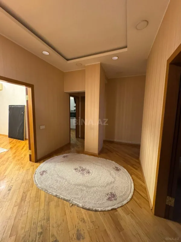 Satılır 3 otaqlı mənzil 110 m²