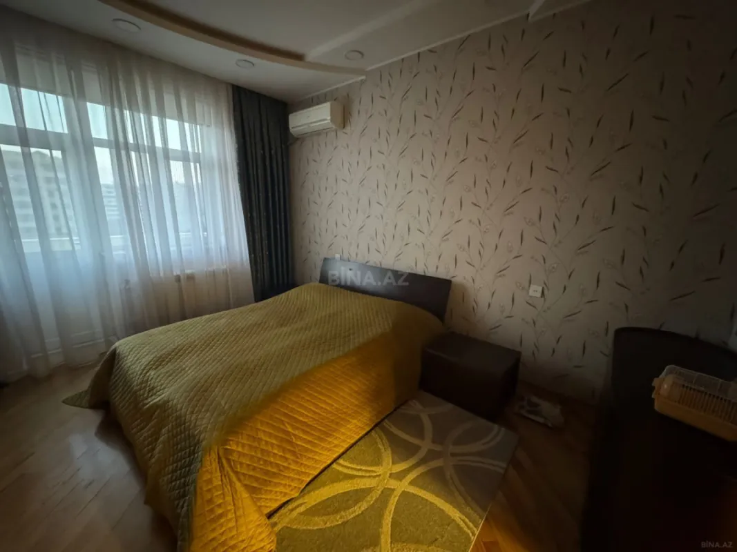 Satılır 3 otaqlı mənzil 110 m²