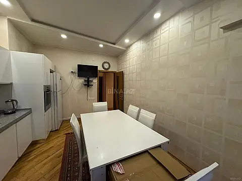 Satılır 3 otaqlı mənzil 110 m²