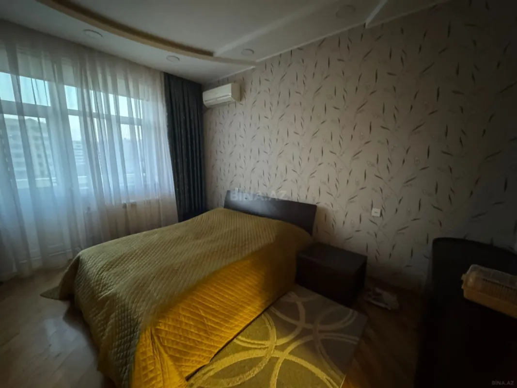 Satılır 3 otaqlı mənzil 110 m²