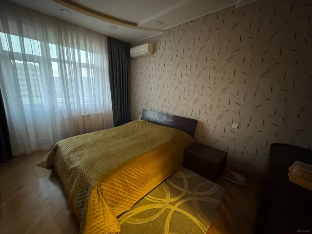 Satılır 3 otaqlı mənzil 110 m²