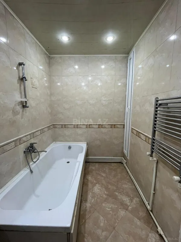 Satılır 3 otaqlı mənzil 128 m²