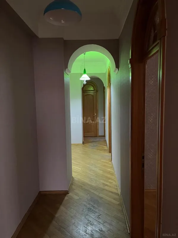 Satılır 3 otaqlı mənzil 128 m²