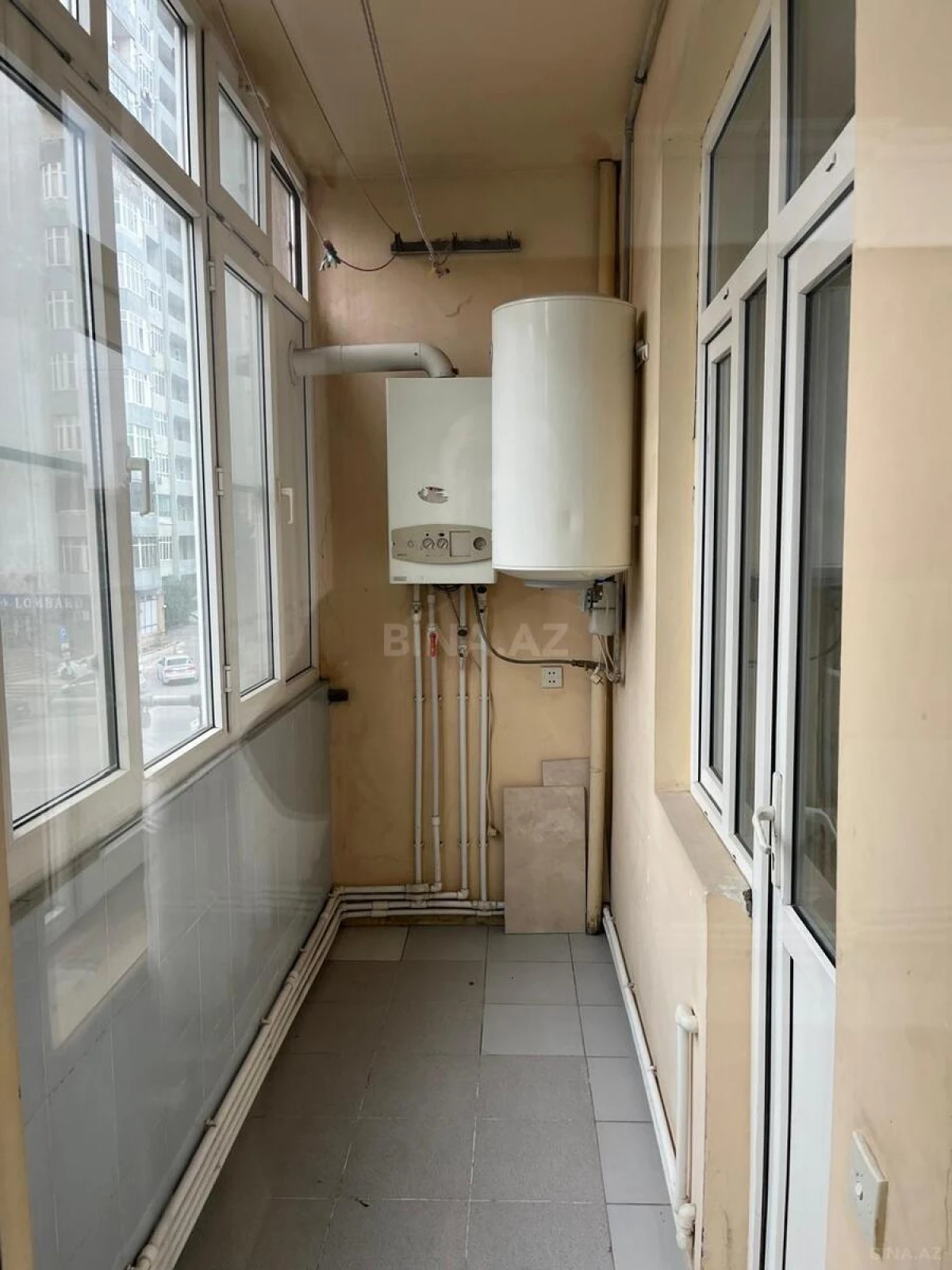 Satılır 3 otaqlı mənzil 128 m²