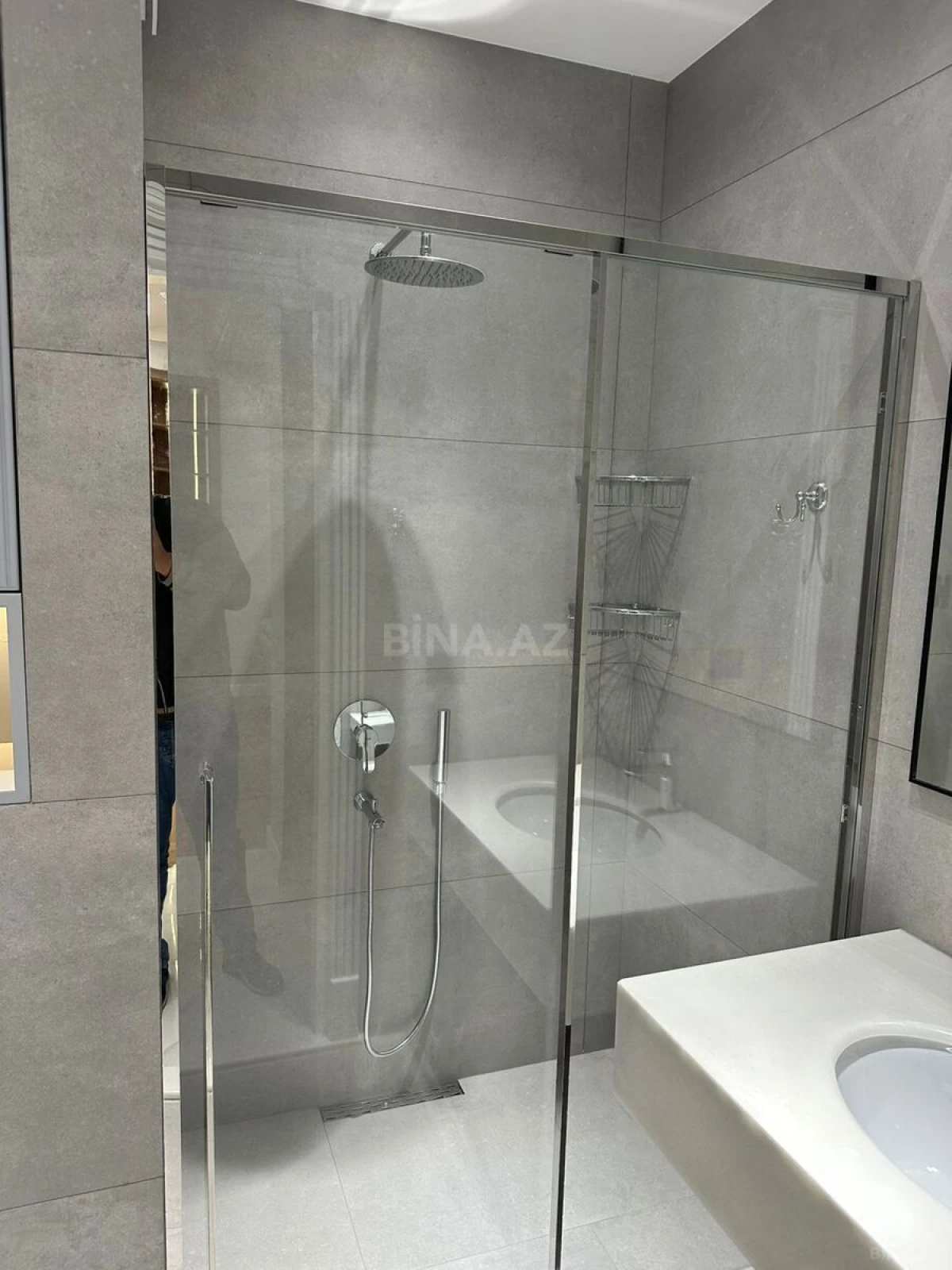 Kirayə verilir 2 otaqlı mənzil 90 m²