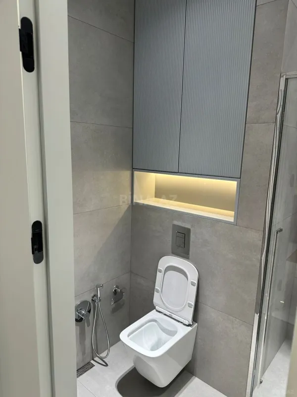 Kirayə verilir 2 otaqlı mənzil 90 m²