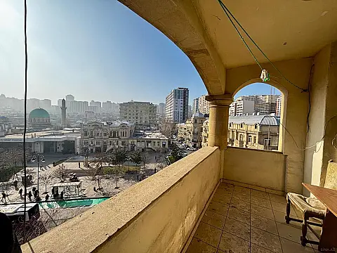 Satılır 3 otaqlı mənzil 71.7 m²