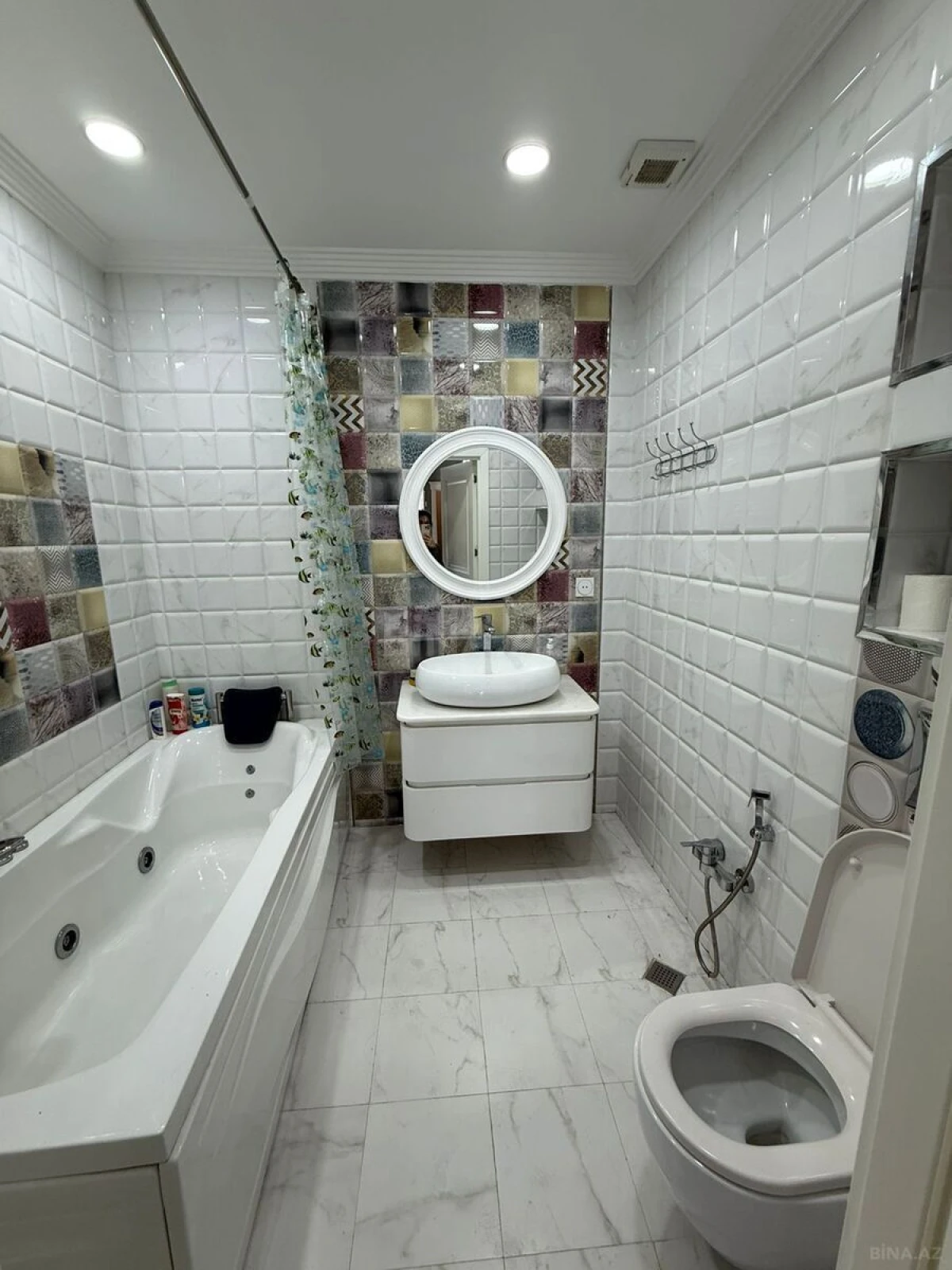 Kirayə verilir 2 otaqlı mənzil 85 m²