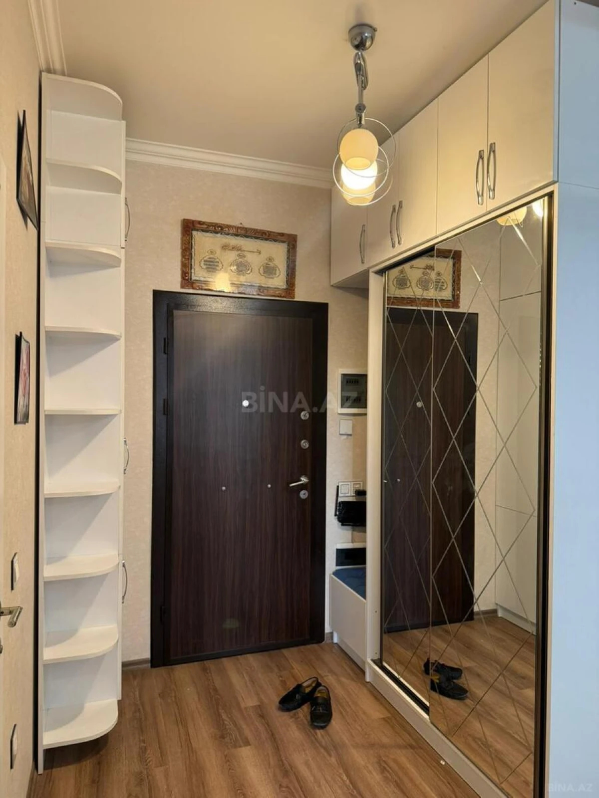 Kirayə verilir 2 otaqlı mənzil 60 m²