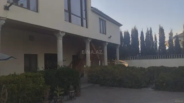 Kirayə verilir 6 otaqlı həyət evi 200 m²