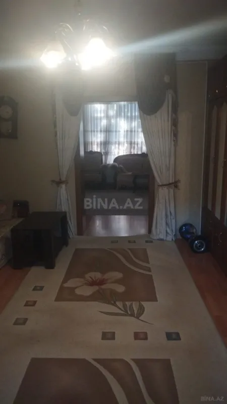 Kirayə verilir 6 otaqlı həyət evi 200 m²