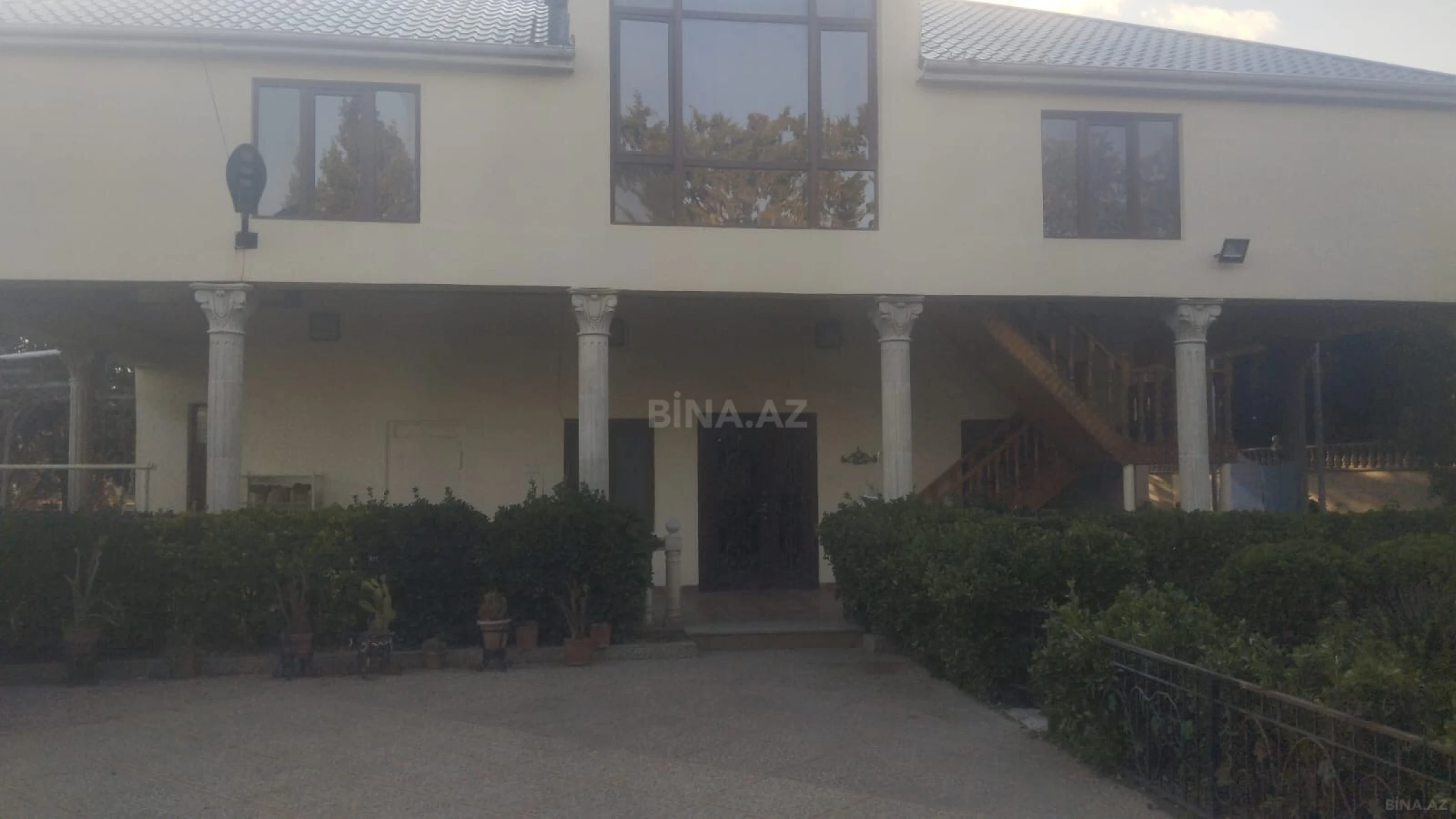 Kirayə verilir 6 otaqlı həyət evi 200 m²