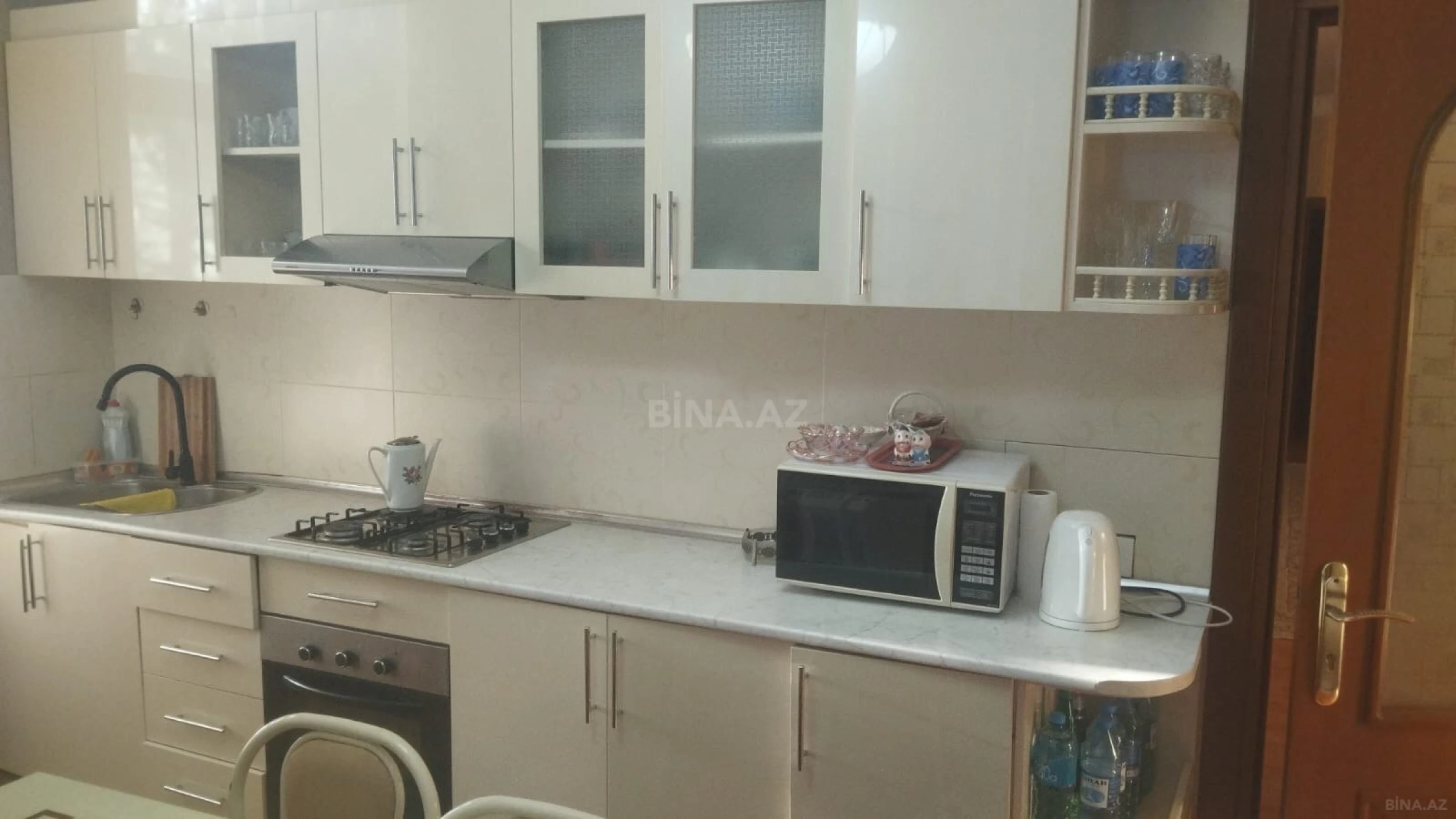 Kirayə verilir 6 otaqlı həyət evi 200 m²