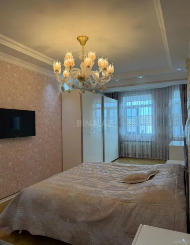 Satılır 3 otaqlı mənzil 154 m²