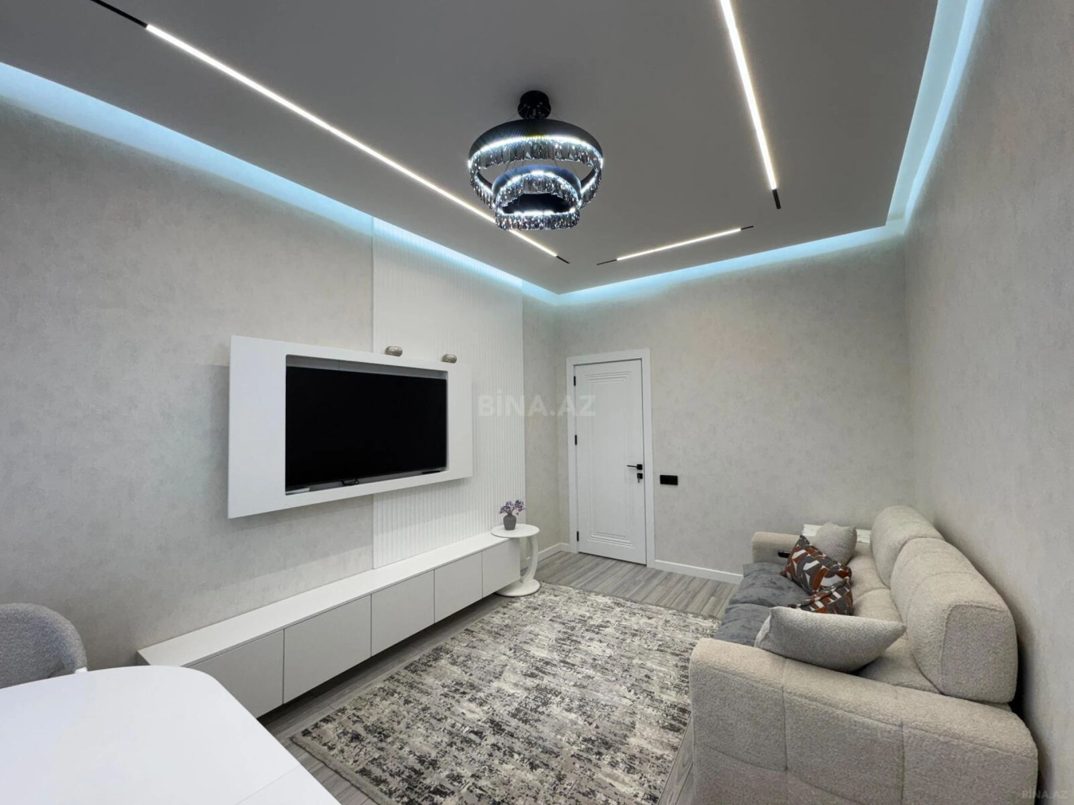 Satılır 3 otaqlı mənzil 110 m²