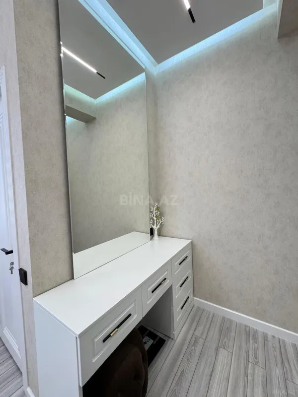 Satılır 3 otaqlı mənzil 110 m²