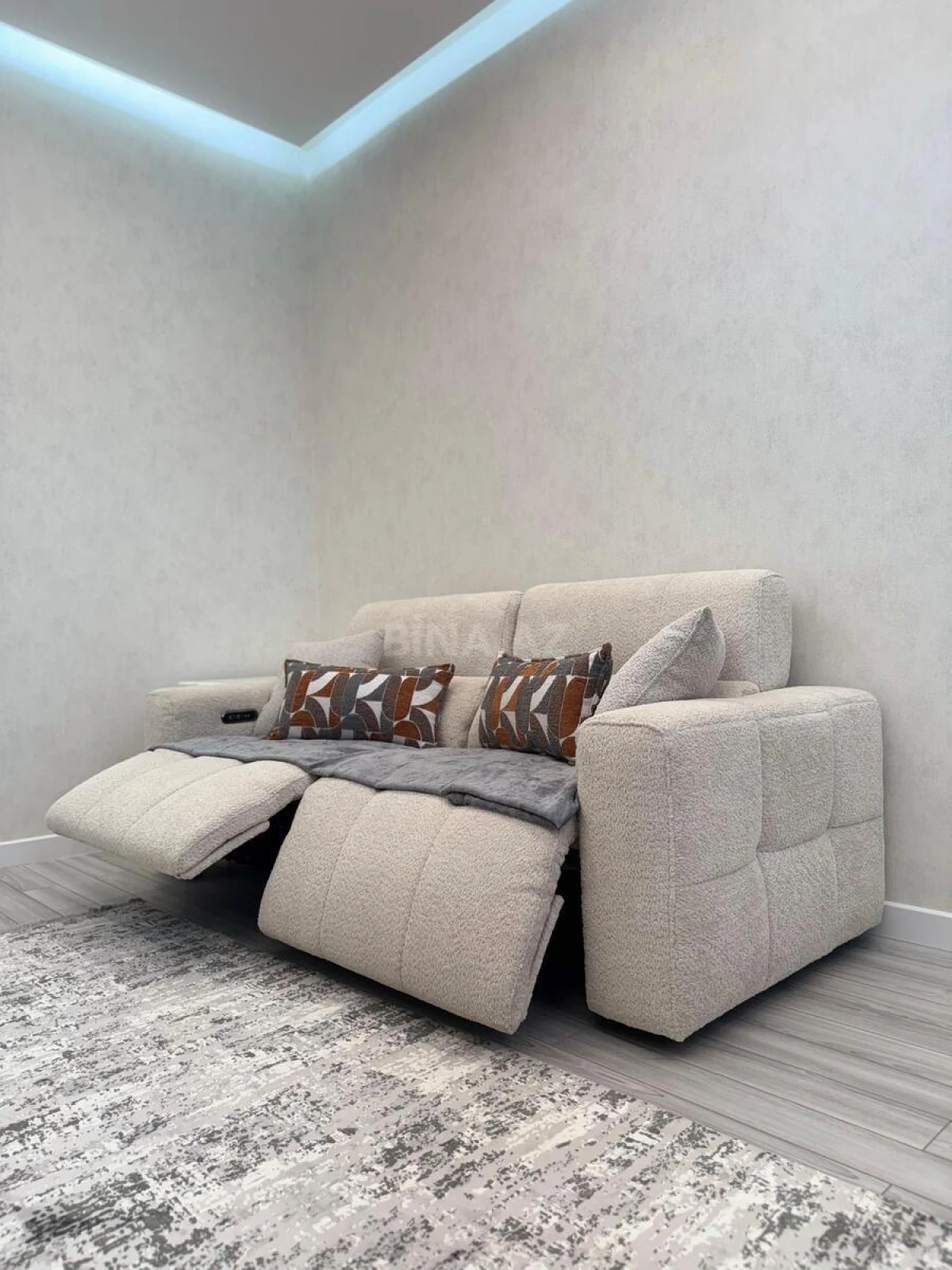 Satılır 3 otaqlı mənzil 110 m²