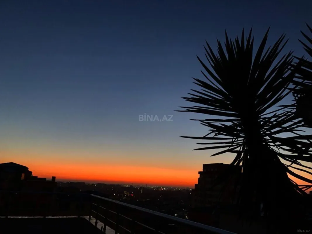 Satılır 6 otaqlı mənzil 433 m²