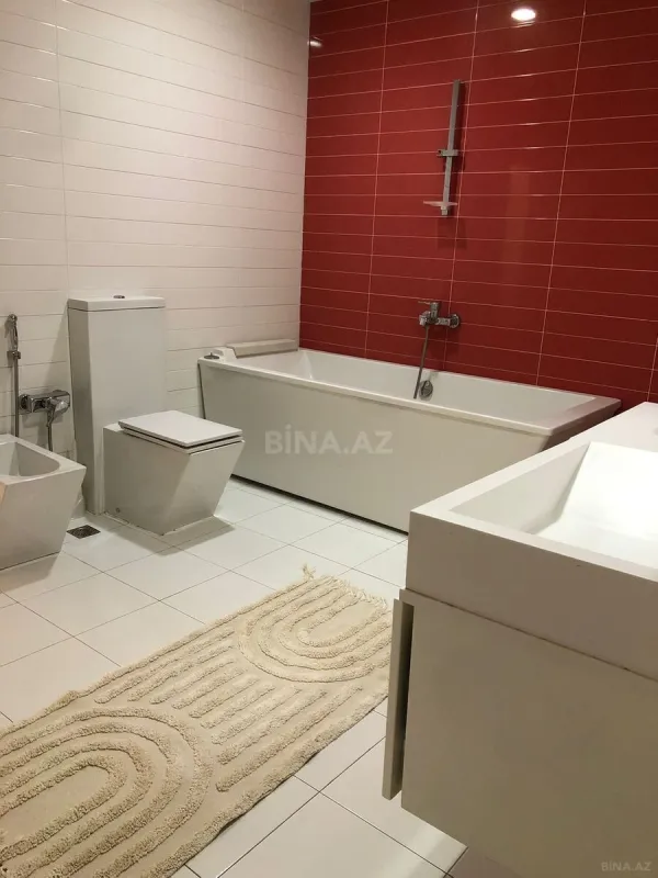 Satılır 6 otaqlı mənzil 433 m²