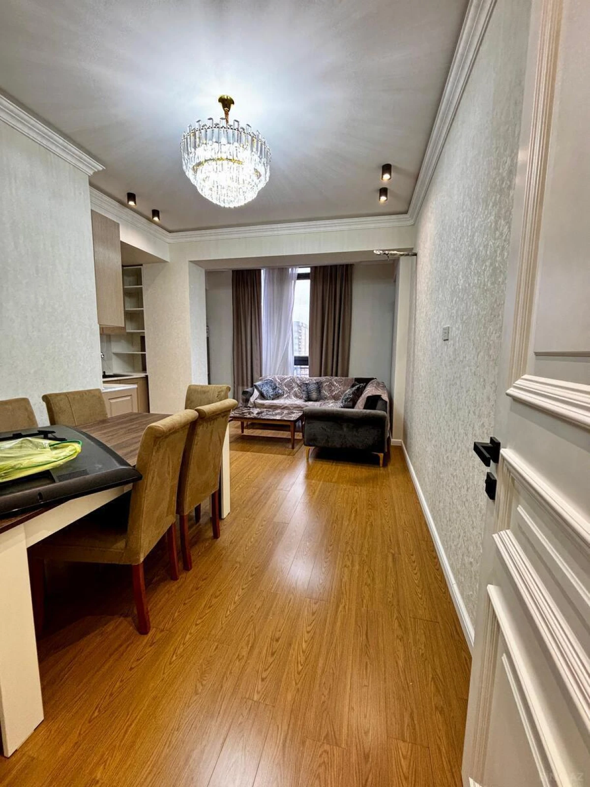 Satılır 3 otaqlı mənzil 101.7 m²
