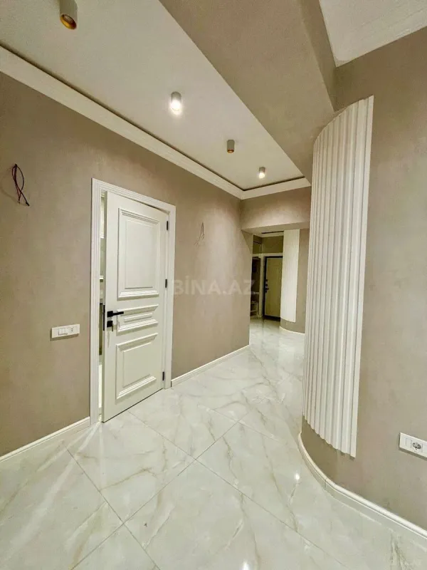 Satılır 3 otaqlı mənzil 101.7 m²