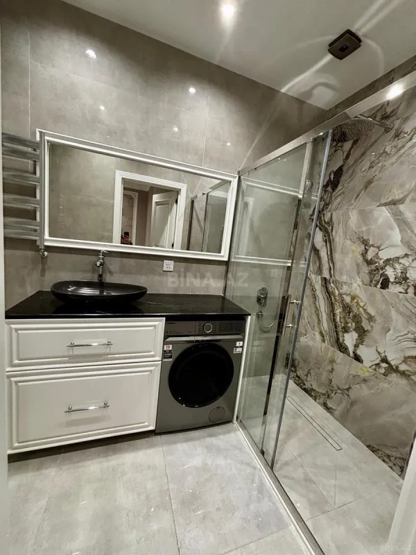 Satılır 3 otaqlı mənzil 101.7 m²