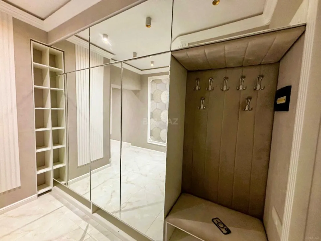 Satılır 3 otaqlı mənzil 101.7 m²