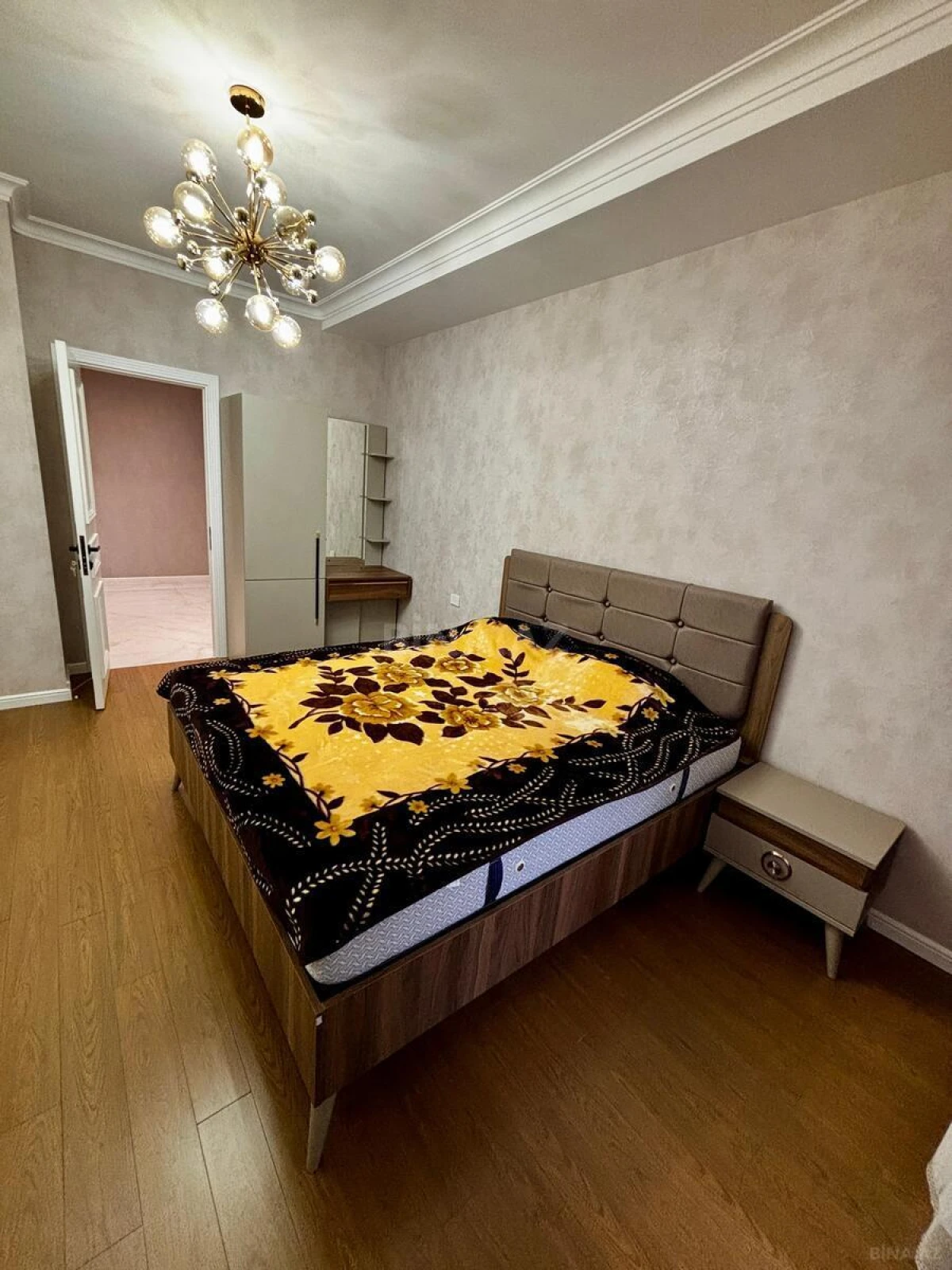 Satılır 3 otaqlı mənzil 101.7 m²