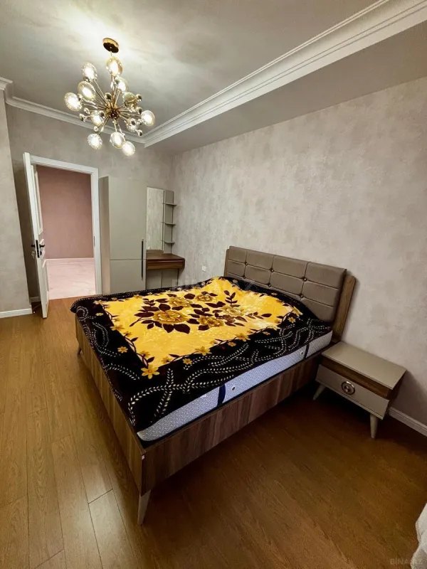 Satılır 3 otaqlı mənzil 101.7 m²