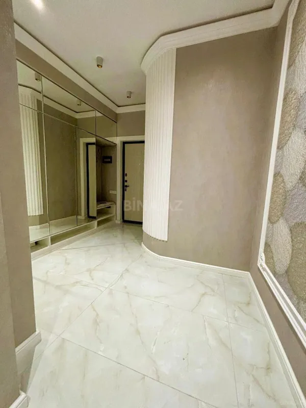 Satılır 3 otaqlı mənzil 101.7 m²
