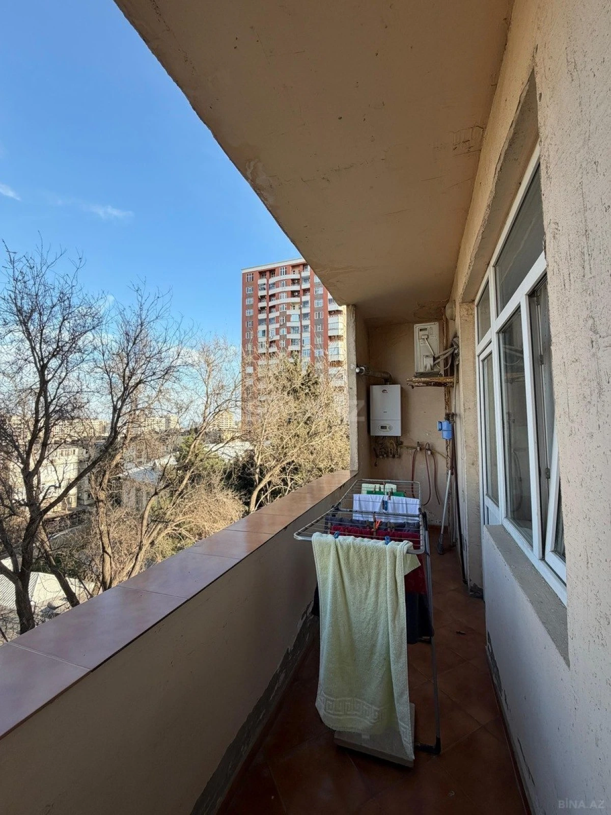 Satılır 2 otaqlı mənzil 92 m²