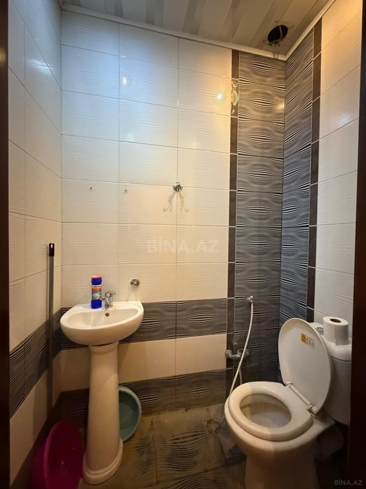 Satılır 2 otaqlı mənzil 92 m²