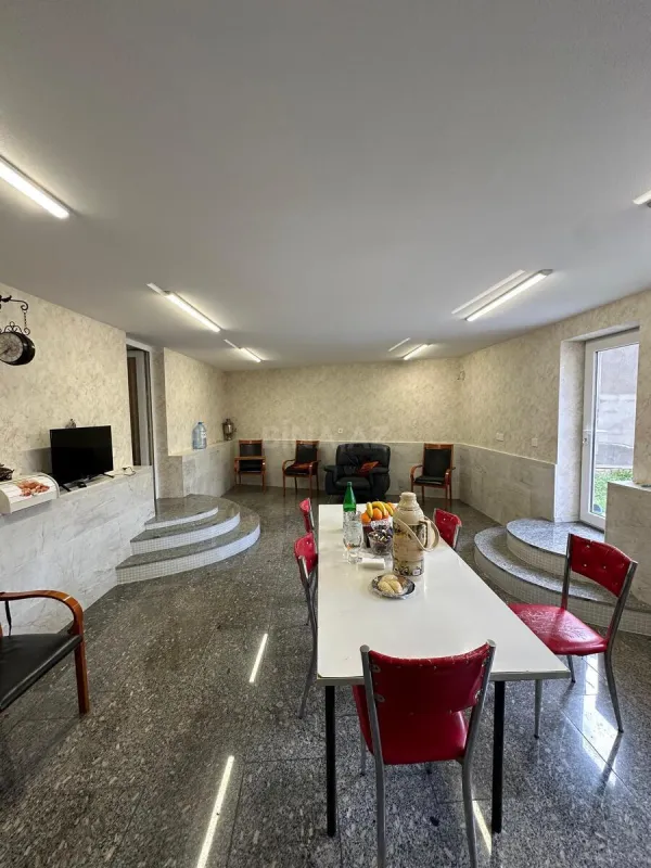 Satılır 7 otaqlı həyət evi 400 m²