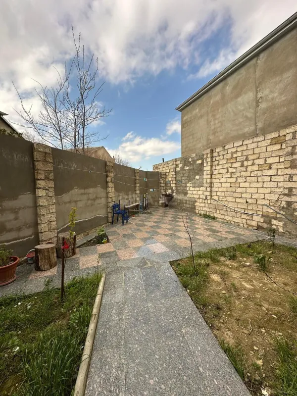 Satılır 7 otaqlı həyət evi 400 m²