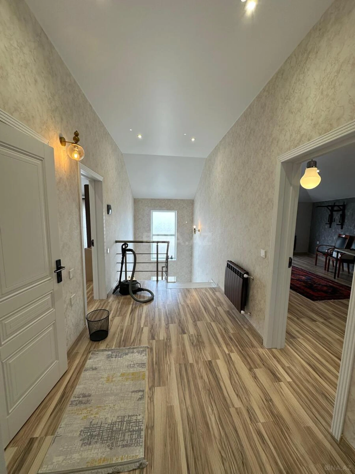 Satılır 7 otaqlı həyət evi 400 m²