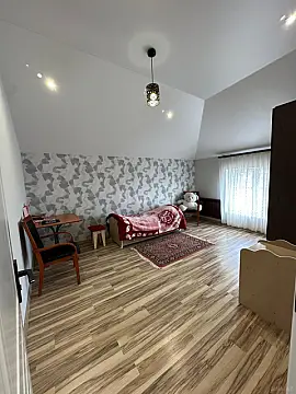Satılır 7 otaqlı həyət evi 400 m²
