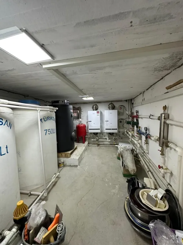 Satılır 7 otaqlı həyət evi 400 m²